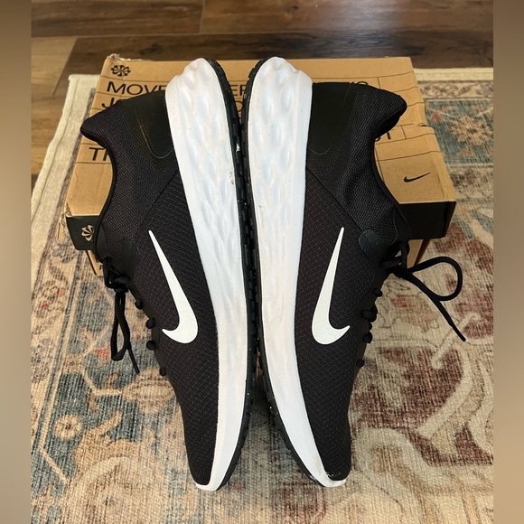SOLD Men’s Nike Revolution 6 NN - Size 13 - Picture 6 of 6